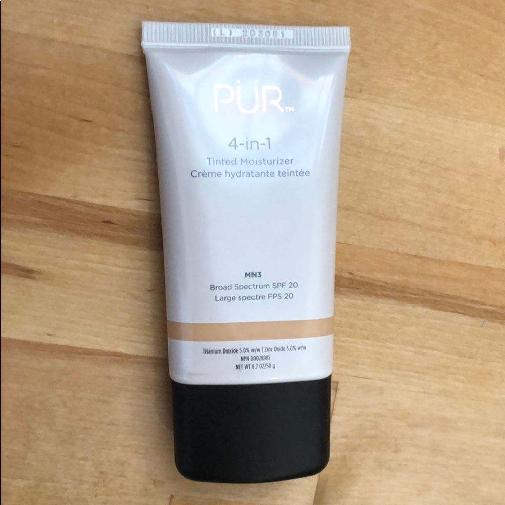 Pür Tinted moisturizer